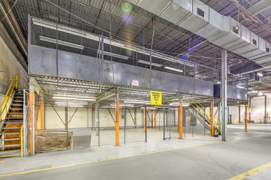 More Photos Of 3036 Gillespie St, Fayetteville Manufacturing For Lease