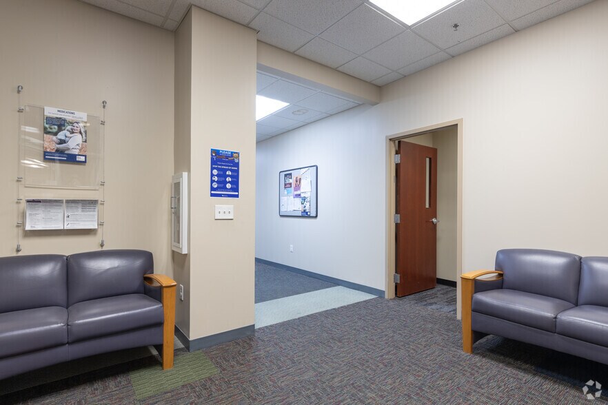 More Photos Of 119 Fairfield Ave, Bellevue Office For Lease