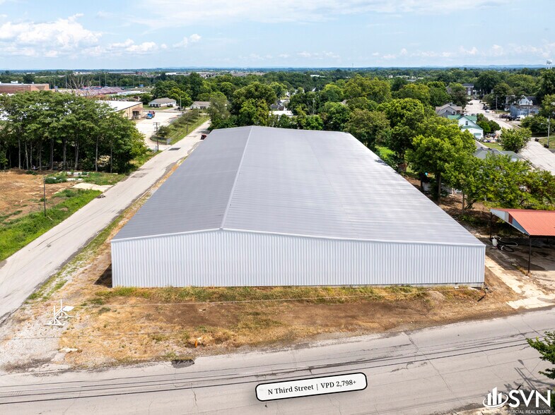 More Photos Of 509 3rd St, Richmond Warehouse For Lease