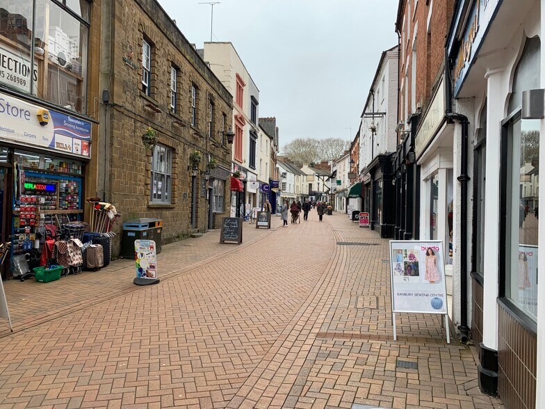 More Photos Of 2-3a Parsons St, Banbury Storefront For Lease