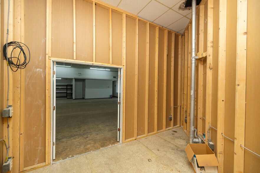 More Photos Of 226 E Ross St, Clearwater Freestanding For Sale
