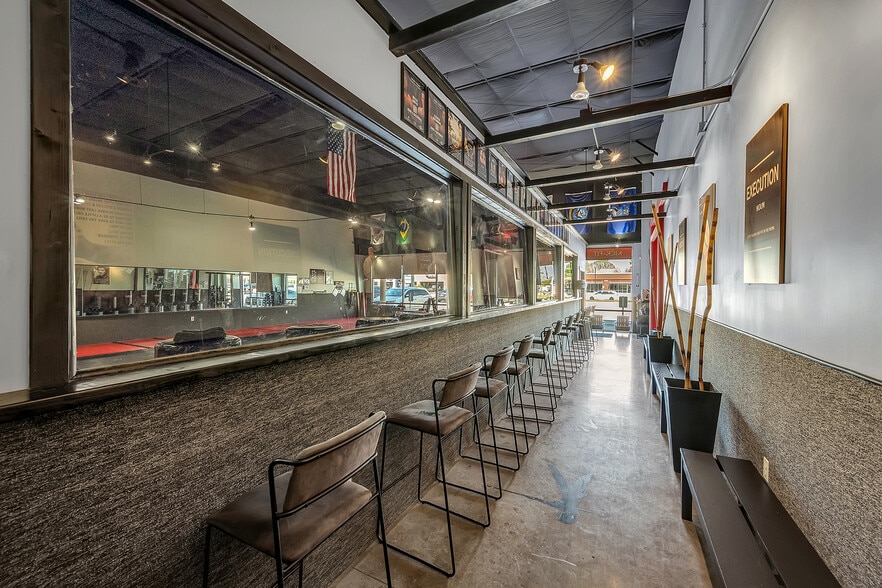 More Photos Of 11715 Spring Cypress Rd, Tomball Storefront For Lease