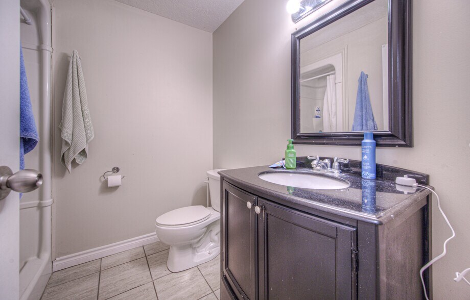 More Photos Of 172 Regina St N, Waterloo Apartments For Sale