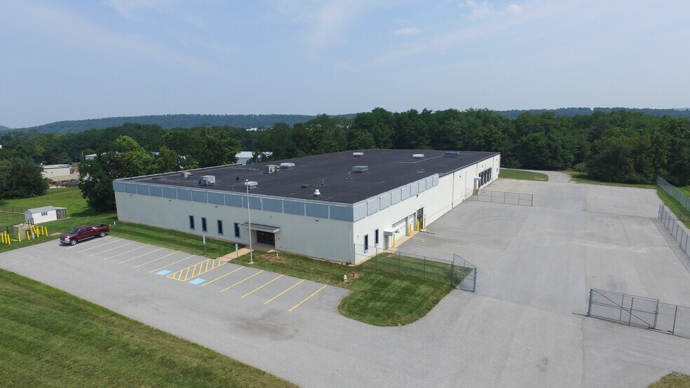 More Photos Of 3735 Board Rd, York Warehouse For Lease