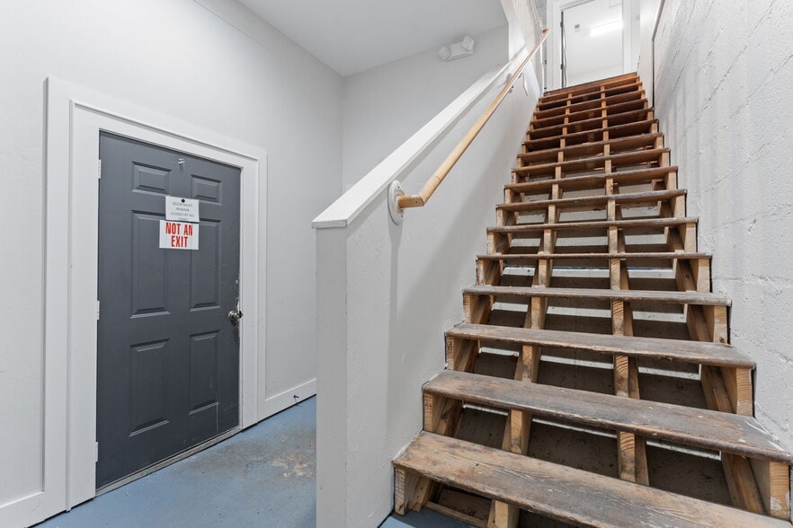 More Photos Of 24 Commerce St, Franklin Industrial For Sale