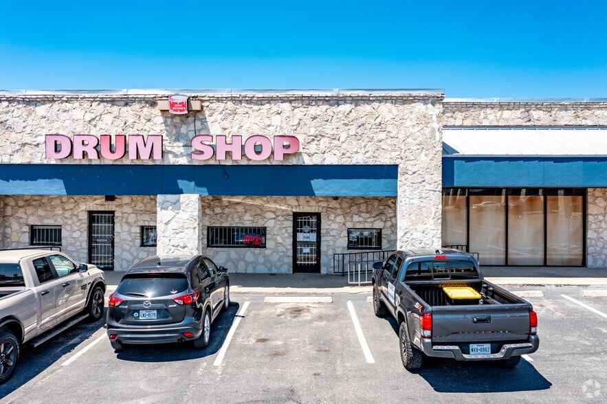 More Photos Of 9323 Perrin Beitel Rd, San Antonio Unknown For Lease