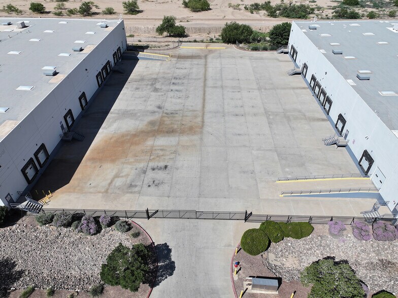 More Photos Of 9660 Joe Rodriguez Dr, El Paso Distribution For Lease