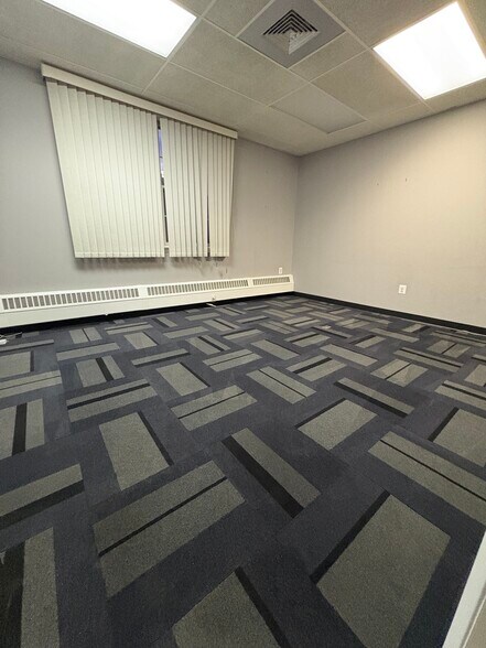 More Photos Of 141 Main St, South River Office For Sale