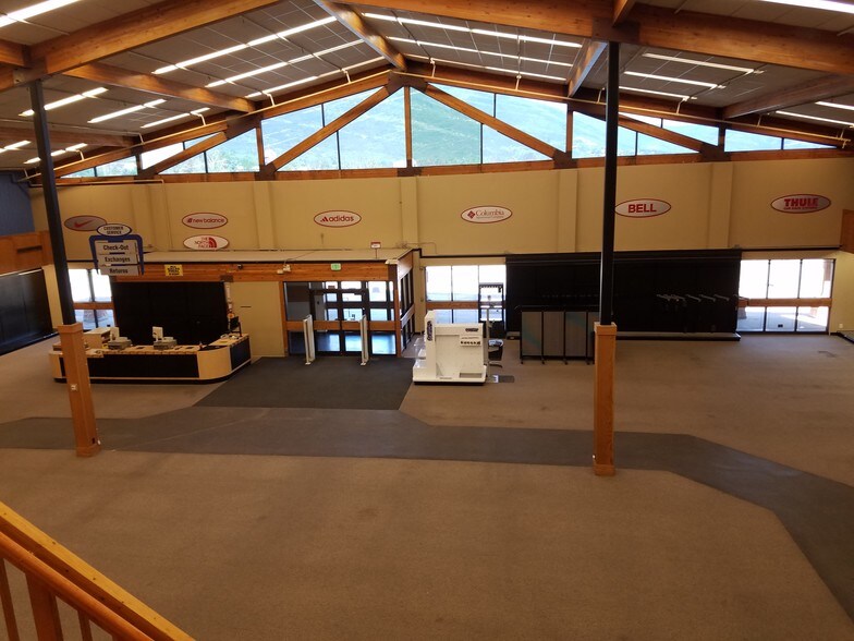 More Photos Of 1776 Park Ave, Park City Freestanding For Lease