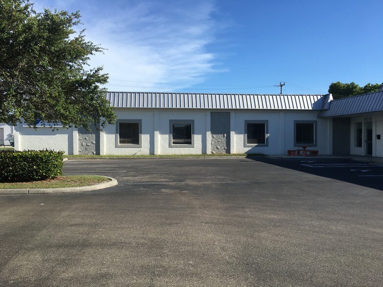 More Photos Of 4224 S Cleveland Ave, Fort Myers Unknown For Lease