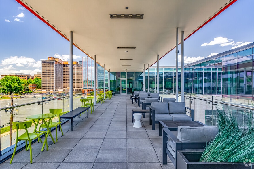 More Photos Of 12358 Parklawn Dr, North Bethesda Office For Lease