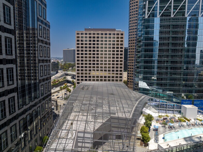 More Photos Of 915 Wilshire Blvd, Los Angeles Office For Lease