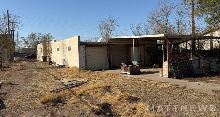 Primary Photo Of 3222 E Jackson St, Phoenix Service For Sale