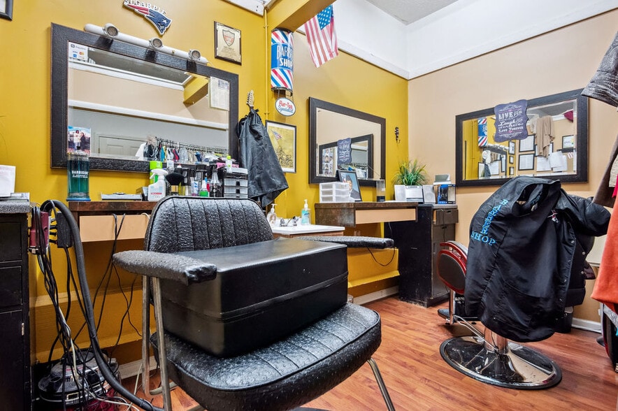 More Photos Of 1212-1216 Gum Branch Rd, Jacksonville General Retail For Sale