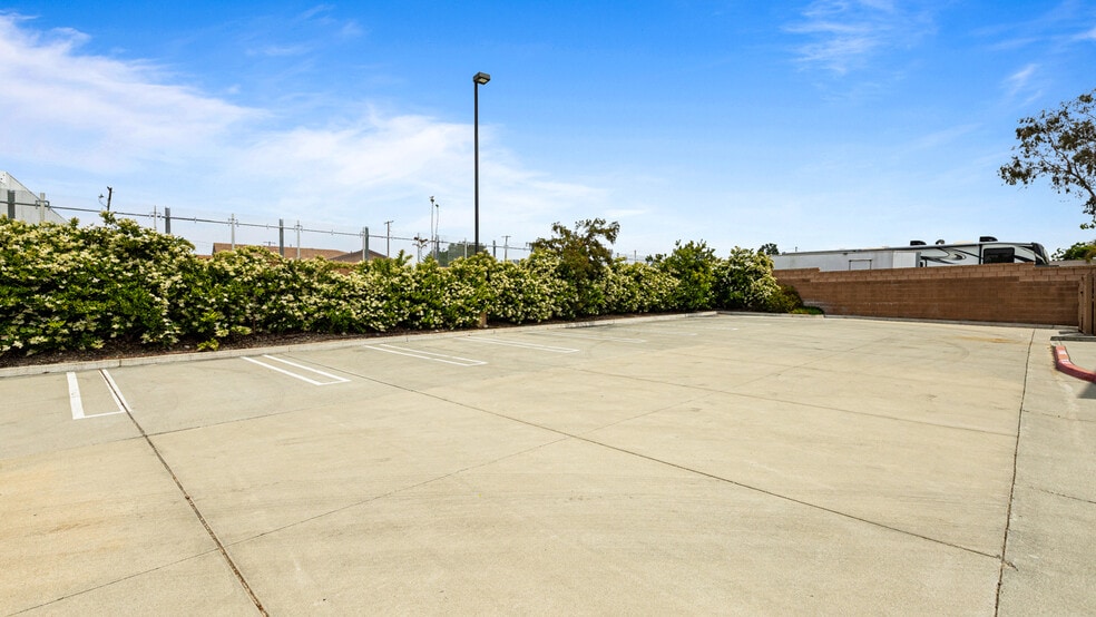 More Photos Of 1945 W 9th St, Upland Loft Creative Space For Lease