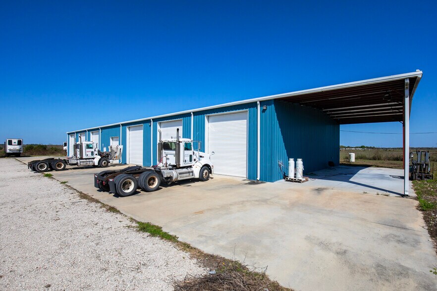 More Photos Of 5916 County Road 540, Waverly Warehouse For Sale
