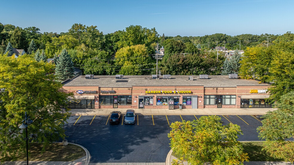 More Photos Of 644 Sheridan Rd, Winthrop Harbor Unknown For Lease