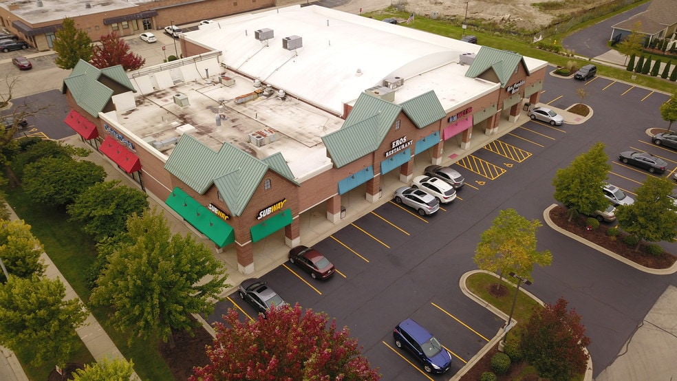 More Photos Of 830 E Kensington Rd, Arlington Heights Freestanding For Lease