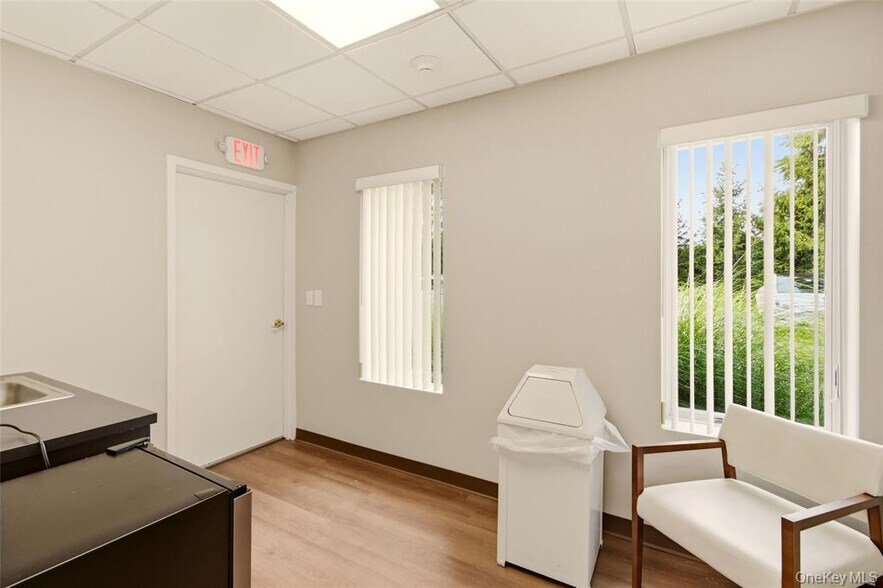 More Photos Of 5225 Nesconset Hwy, Port Jefferson Station Medical For Lease