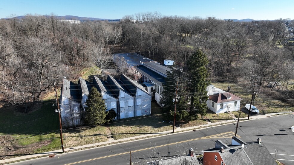 More Photos Of 555 Warren St, Phillipsburg Warehouse For Sale