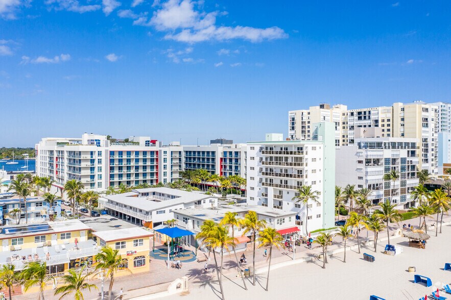 More Photos Of 777 N Ocean Dr, Hollywood Hotel For Lease