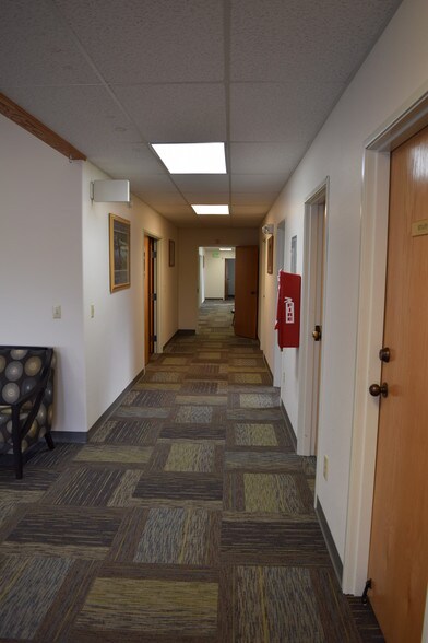 More Photos Of 110 N Willow St, Kenai Office For Lease