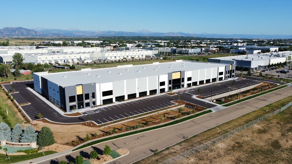 More Photos Of 769 Ctc Blvd, Louisville Warehouse For Lease