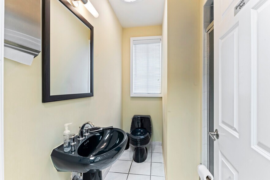 More Photos Of 330 New Brunswick Ave, Fords Office For Sale