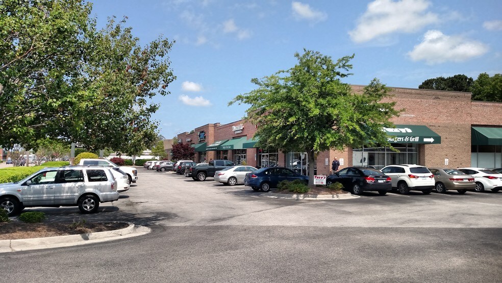 More Photos Of 4107-4113 Oleander Dr, Wilmington Unknown For Lease