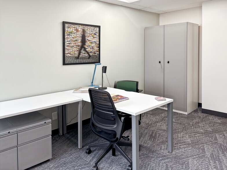 More Photos Of 320 Decker Dr, Irving Coworking Space