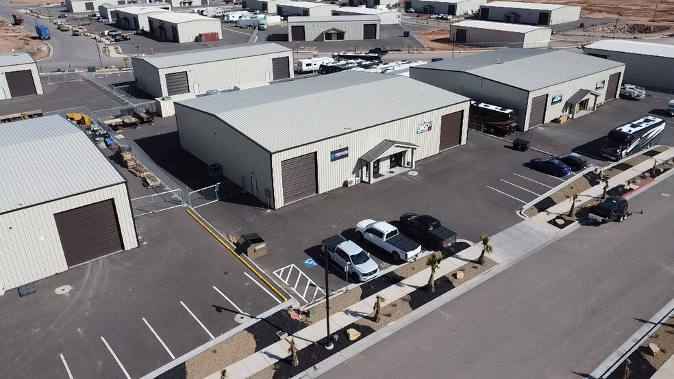 More Photos Of 721 S 5725 W, Hurricane Warehouse For Lease