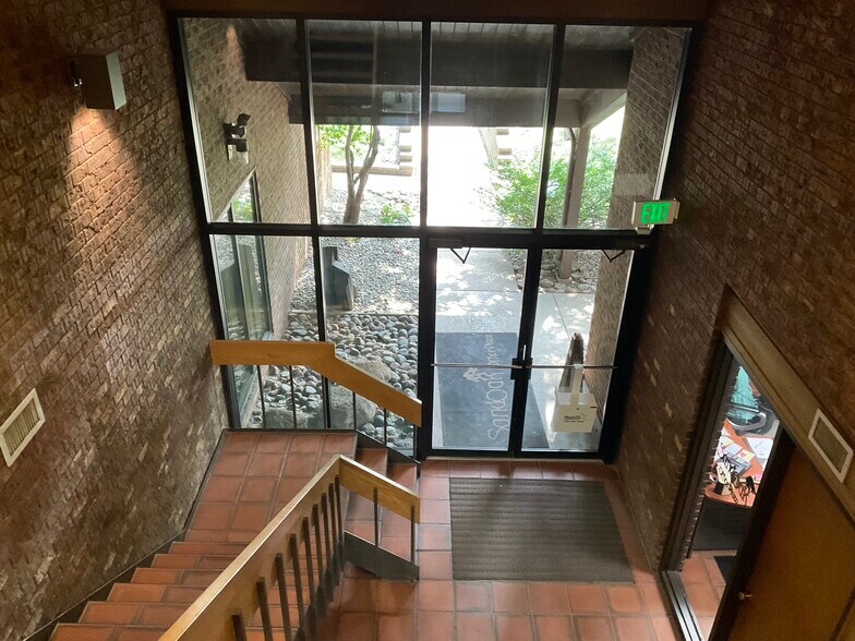 More Photos Of 900 Ridge Rd, Munster Office For Lease