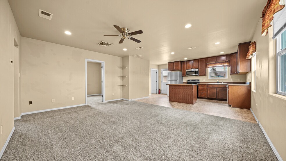 More Photos Of 421 Aspen Ave, Fruita Storefront Retail Residential For Sale