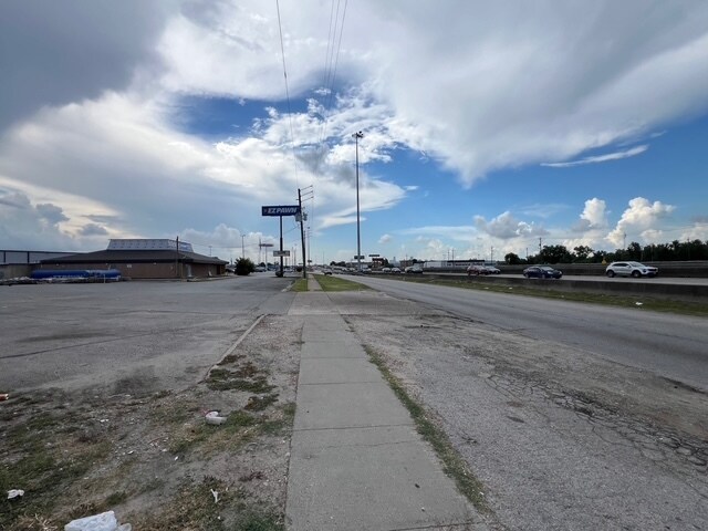 More Photos Of 4900 North Fwy, Houston Land For Lease
