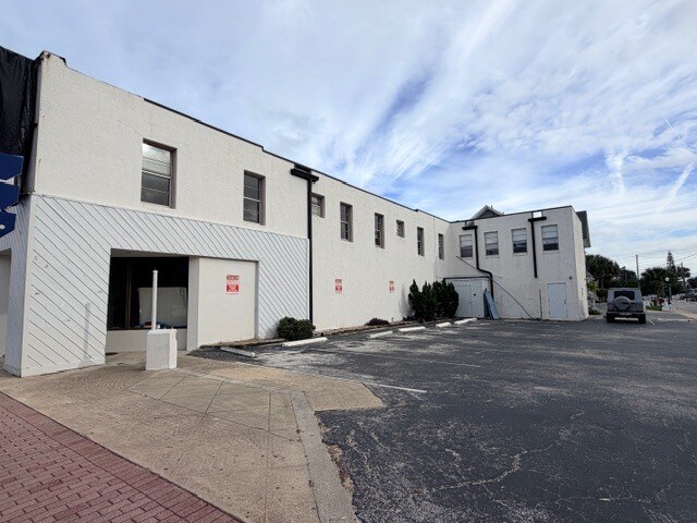 More Photos Of 604 Main St, Daytona Beach Storefront Retail Office For Sale