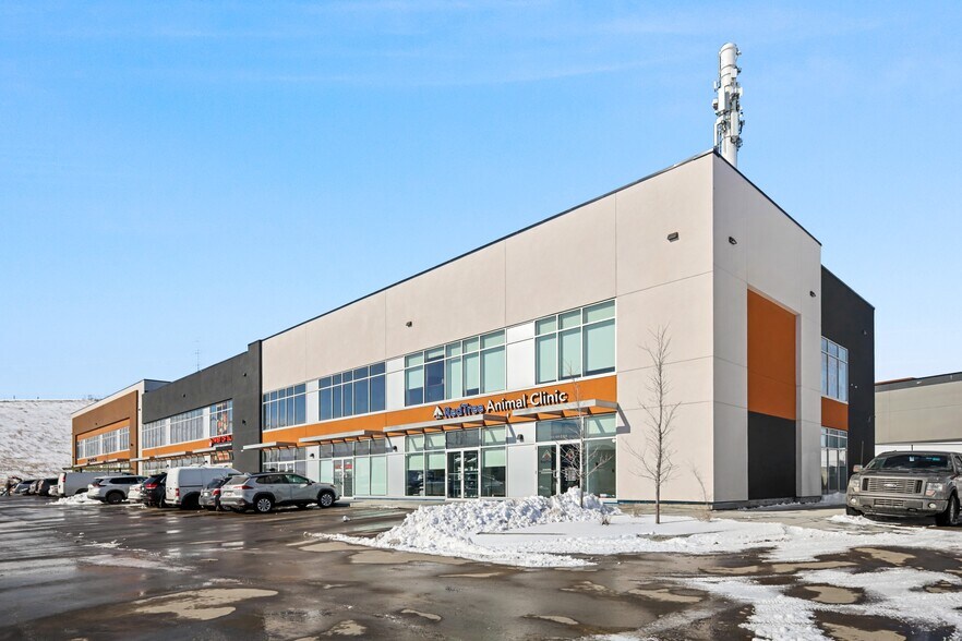 More Photos Of 270 Nolanridge Cres, Calgary Storefront Retail Office For Lease