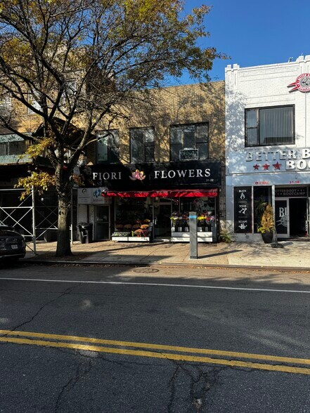 More Photos Of 31-22 Steinway St, Astoria Storefront Retail Office For Lease