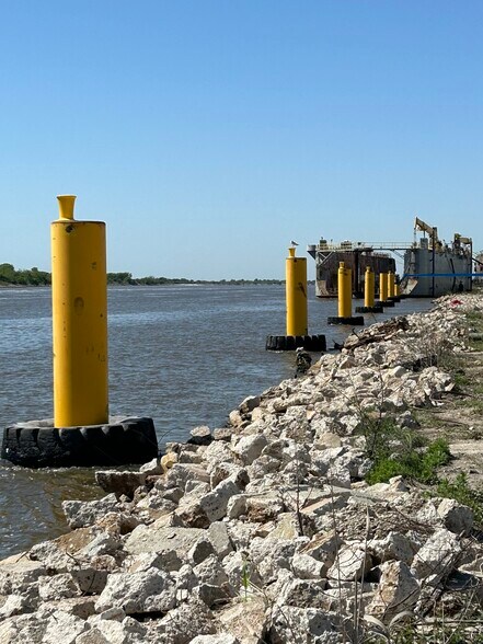 More Photos Of 5848 Procter St, Port Arthur Land For Lease