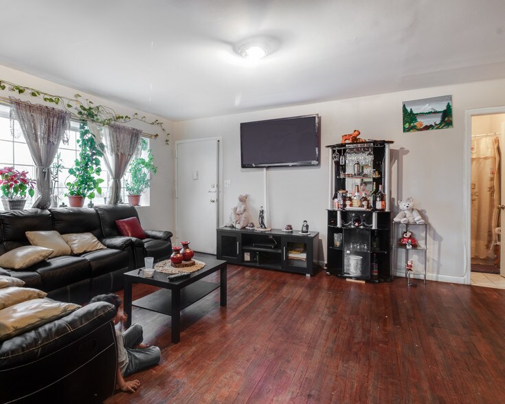 More Photos Of 89-06-89-08 S Conduit Ave, Howard Beach Apartments For Sale