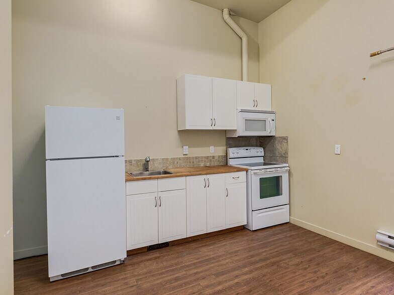More Photos Of 122 5 St S, Lethbridge Apartments For Sale