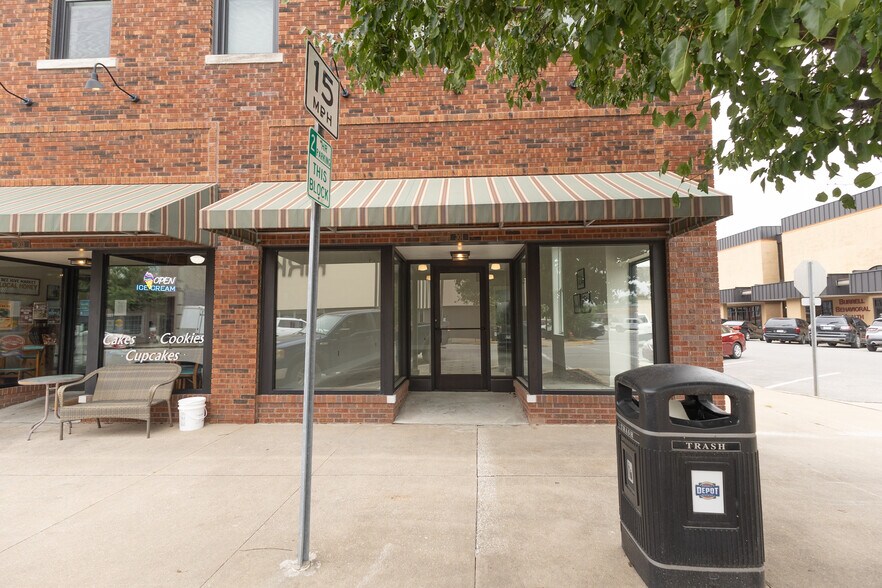 More Photos Of 301-303 W Reed St, Moberly Office For Lease