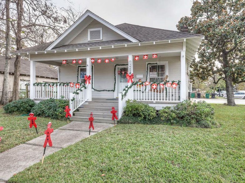More Photos Of 3415 White Oak Dr, Houston Storefront Retail Office For Lease