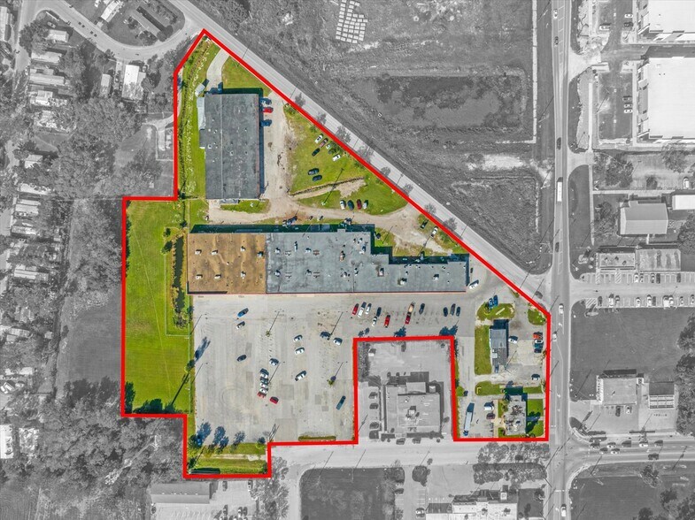 More Photos Of 425 W Silver Star Rd, Ocoee General Retail For Sale