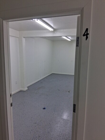 More Photos Of 1605 W Broadway Rd, Phoenix Warehouse For Sale