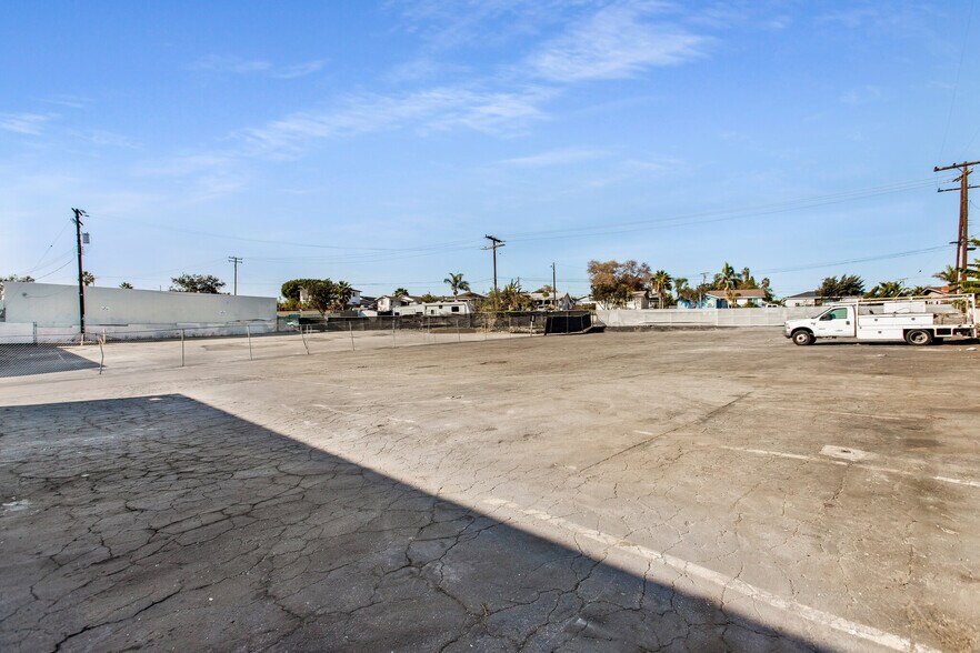 More Photos Of 13265 Imperial Hwy, Whittier Land For Lease