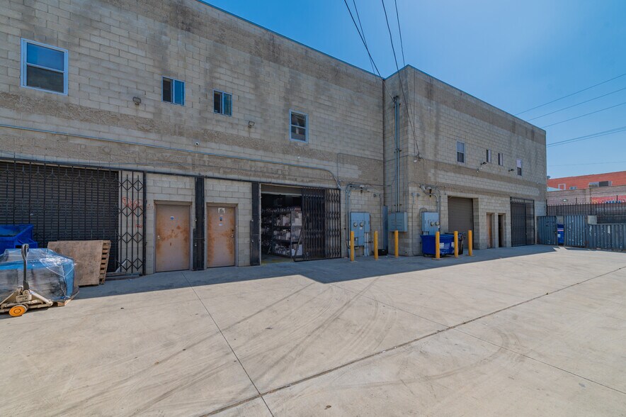 More Photos Of 462-472 E 4th St, Los Angeles General Retail For Sale