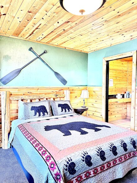 More Photos Of 1665 Whisper Ridge Rd, Ashton Hotel For Sale