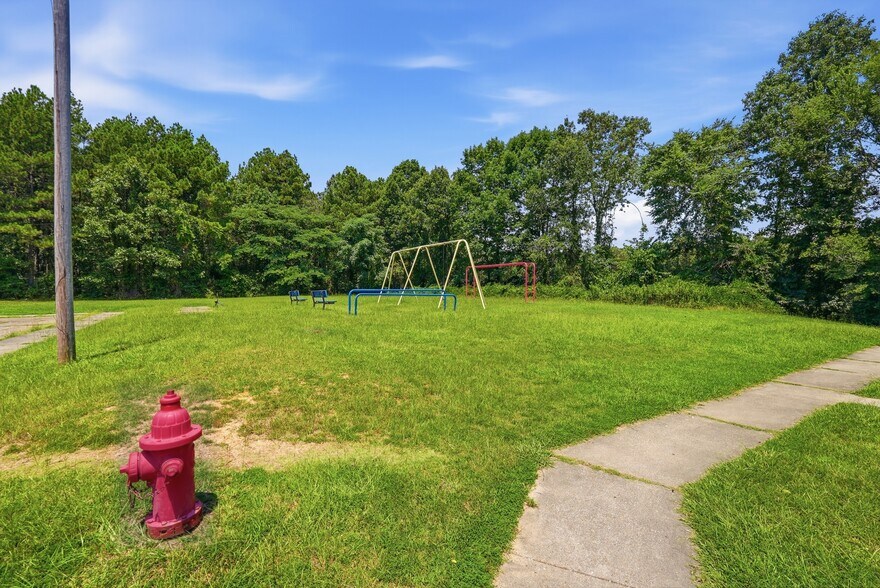 More Photos Of 433 Bradley Rd, Warren Apartments For Sale