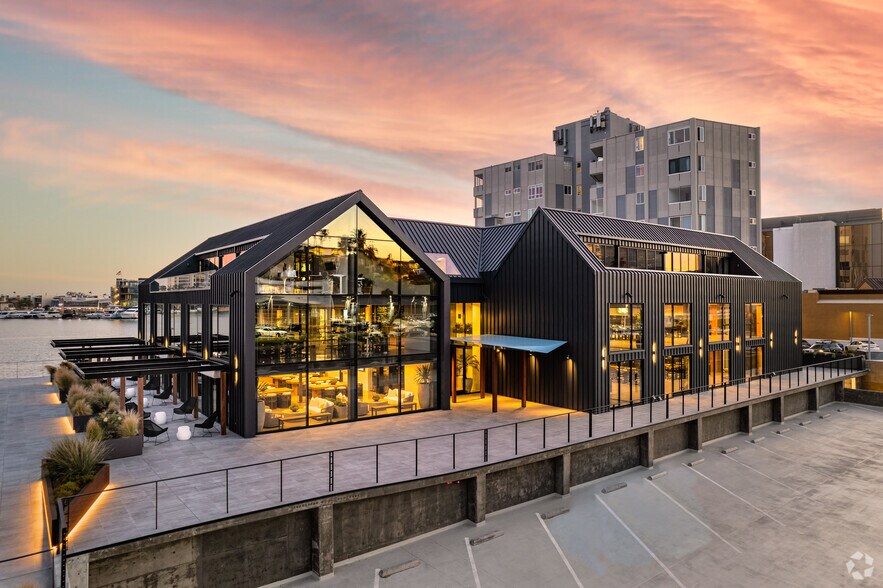 More Photos Of 3101 W Coast Hwy, Newport Beach Office For Lease