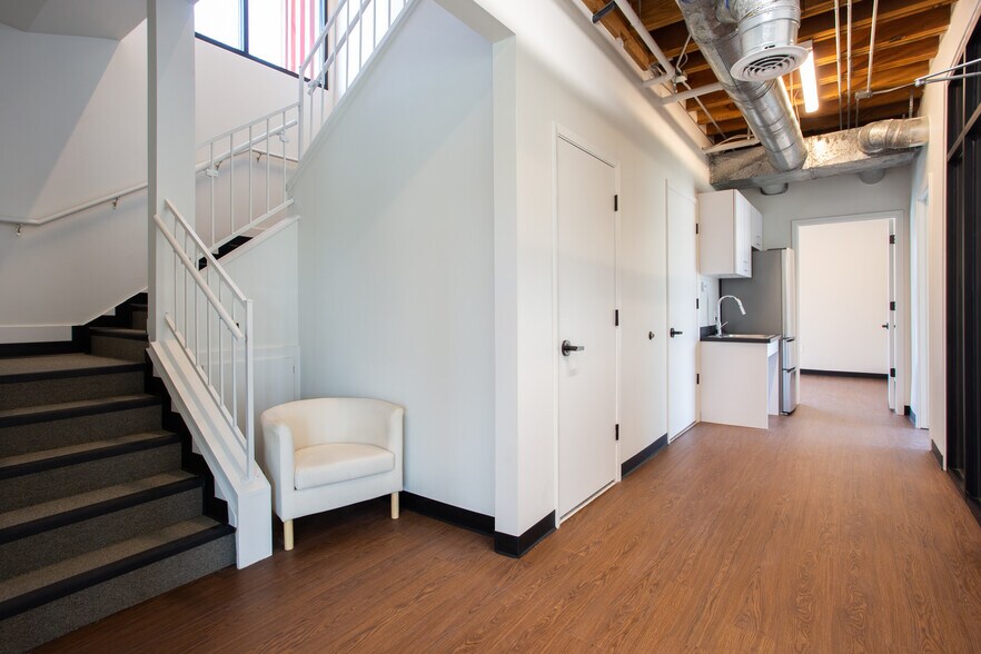 More Photos Of 1800 W Bowie St, Fort Worth Loft Creative Space For Lease